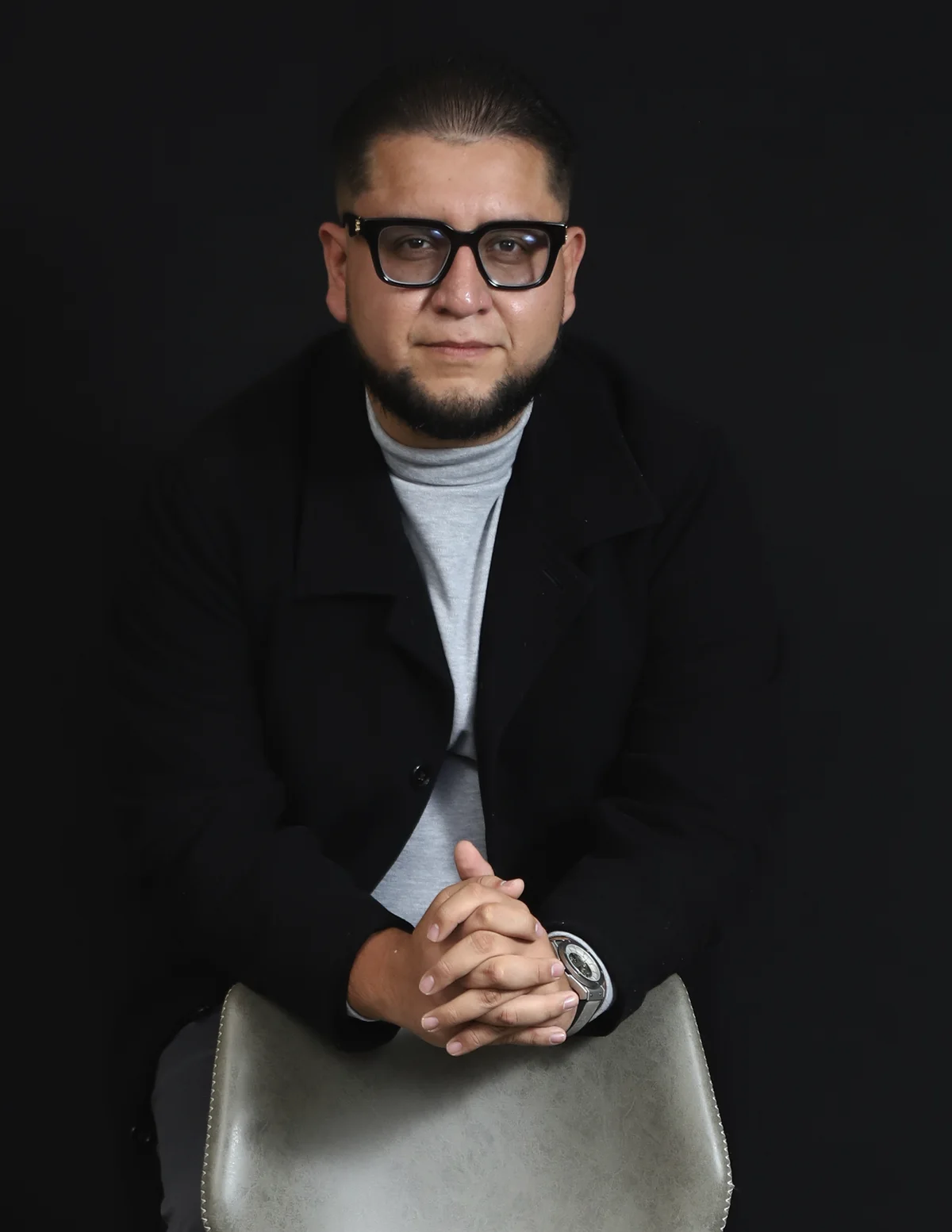 Esteban Miranda con gesto de duda